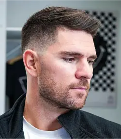 Ivy League hairstyle for men professional style