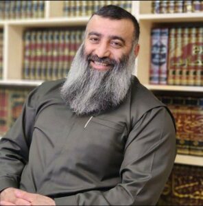 Full scholar-style Arabic beard