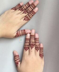 Minimalistic Finger Mehndi Designs Look 3